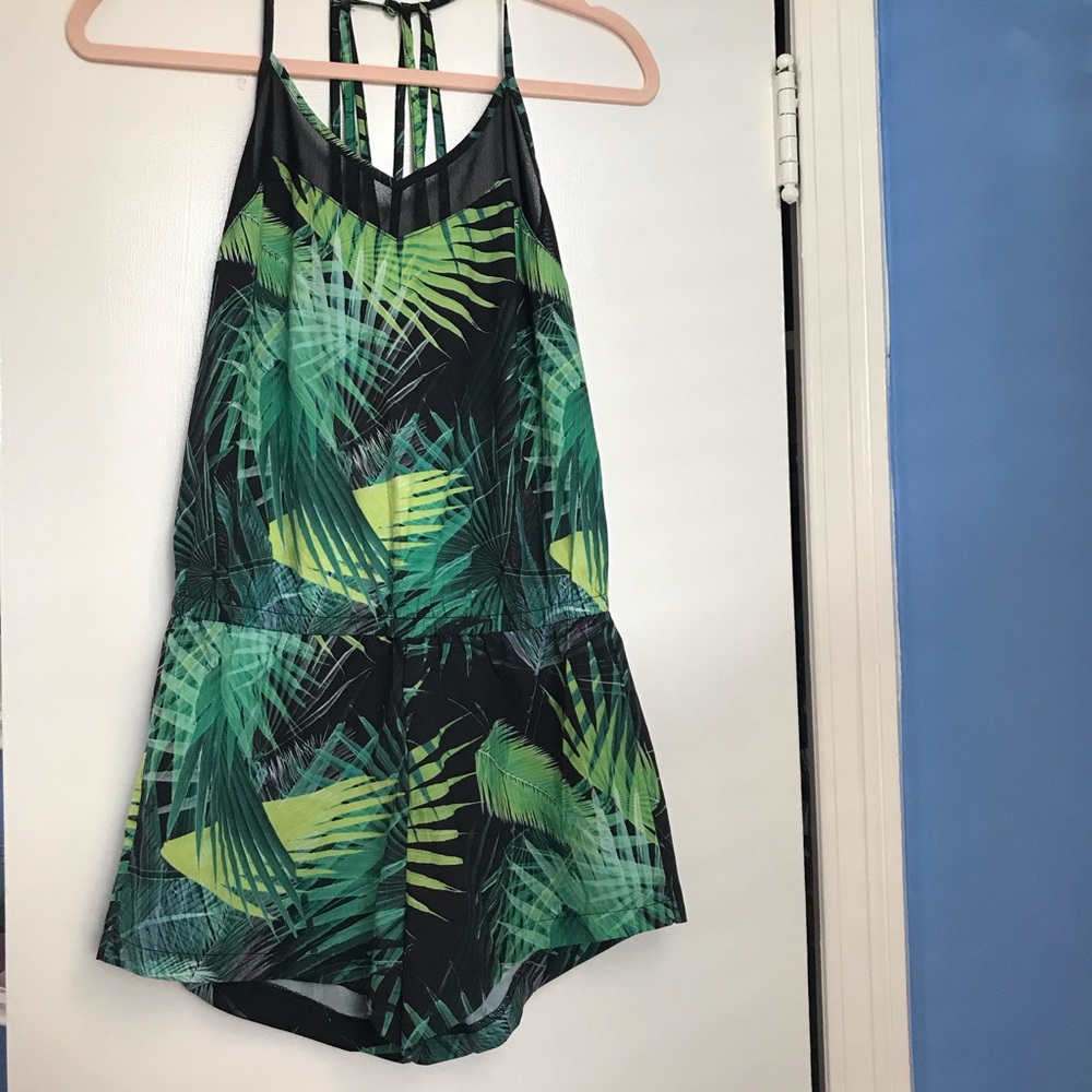 🌴 FABLETICS romper - Picture 2 of 12